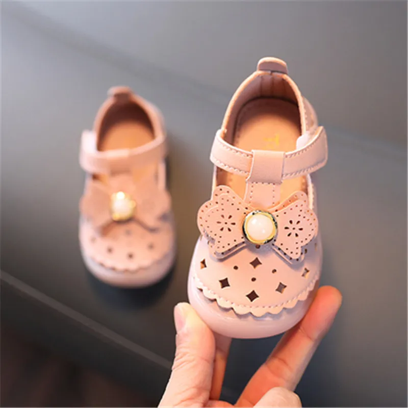 kojenecká dievčatá sandále, topánky letné roztomilý detský baby kvet topánky duté mäkké kožené sandále deti batoľa topánky